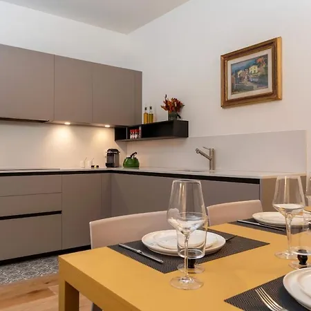 Porta Venezia Stylish Haven Διαμέρισμα *